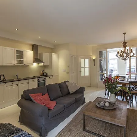 Kade Apartments *